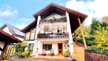 Einfamilienhaus mit Einliegerwohnung in Traumlage mit Terrasse, Naturgarten und Garage 34355 Staufenberg , Niedersachs, Einfamilienhaus